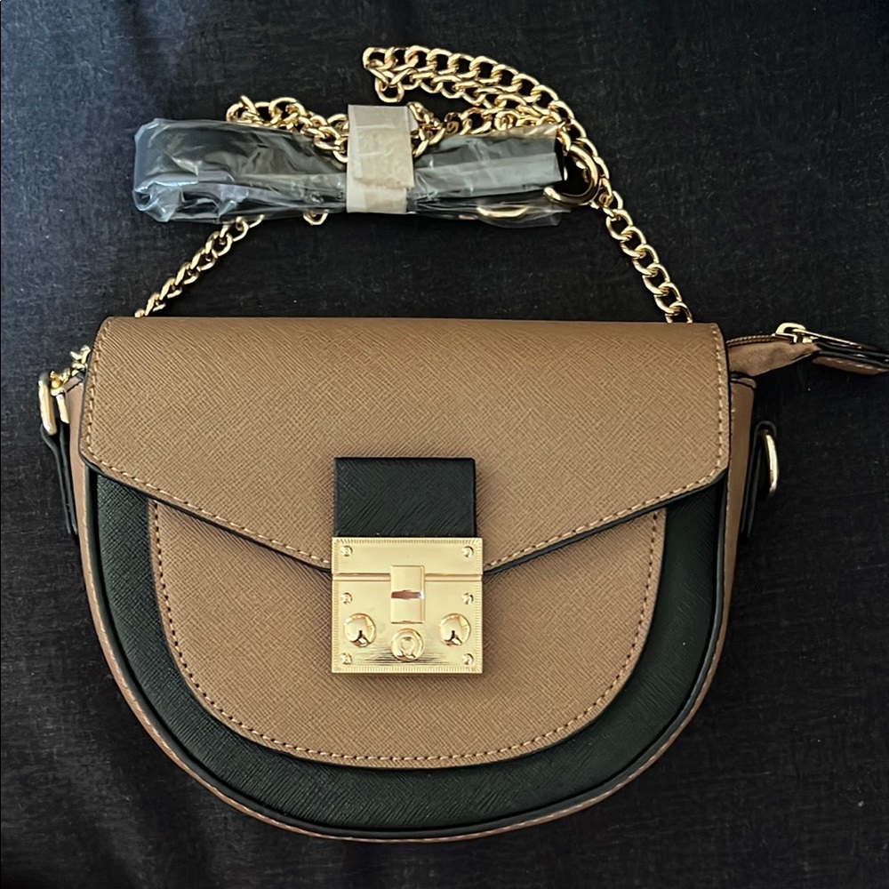Chic Two-Tone Saddle Crossbody Bag in Brown and Black